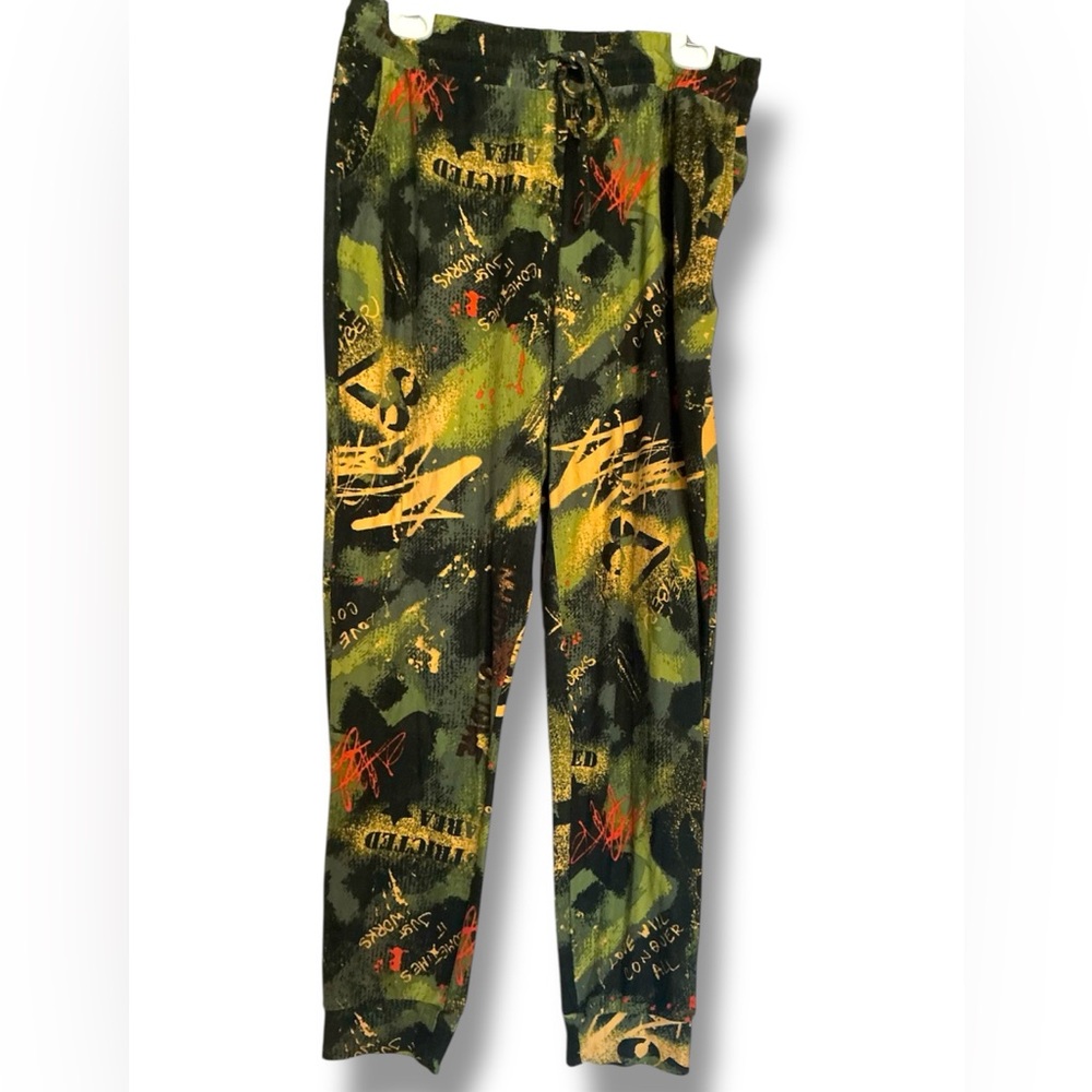 Full Circle Trends Green and Yellow lounge pants.